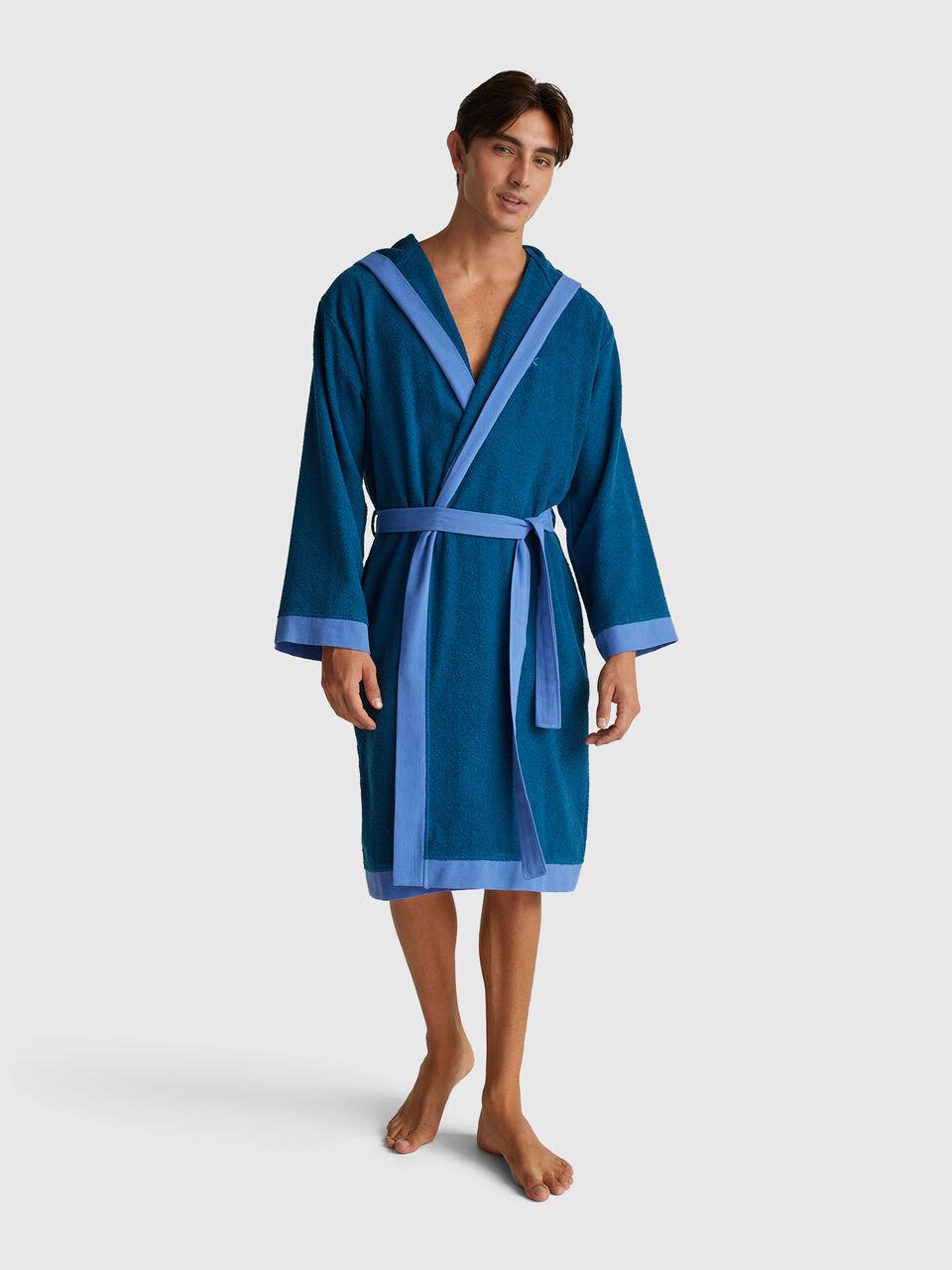 BATH GOWN image number null