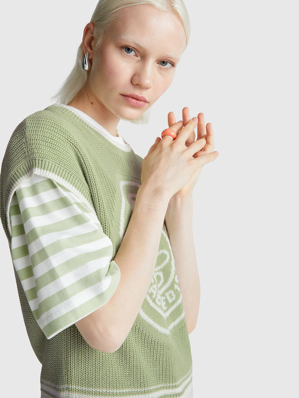 SLEEVELESS SWEATER Women image number null