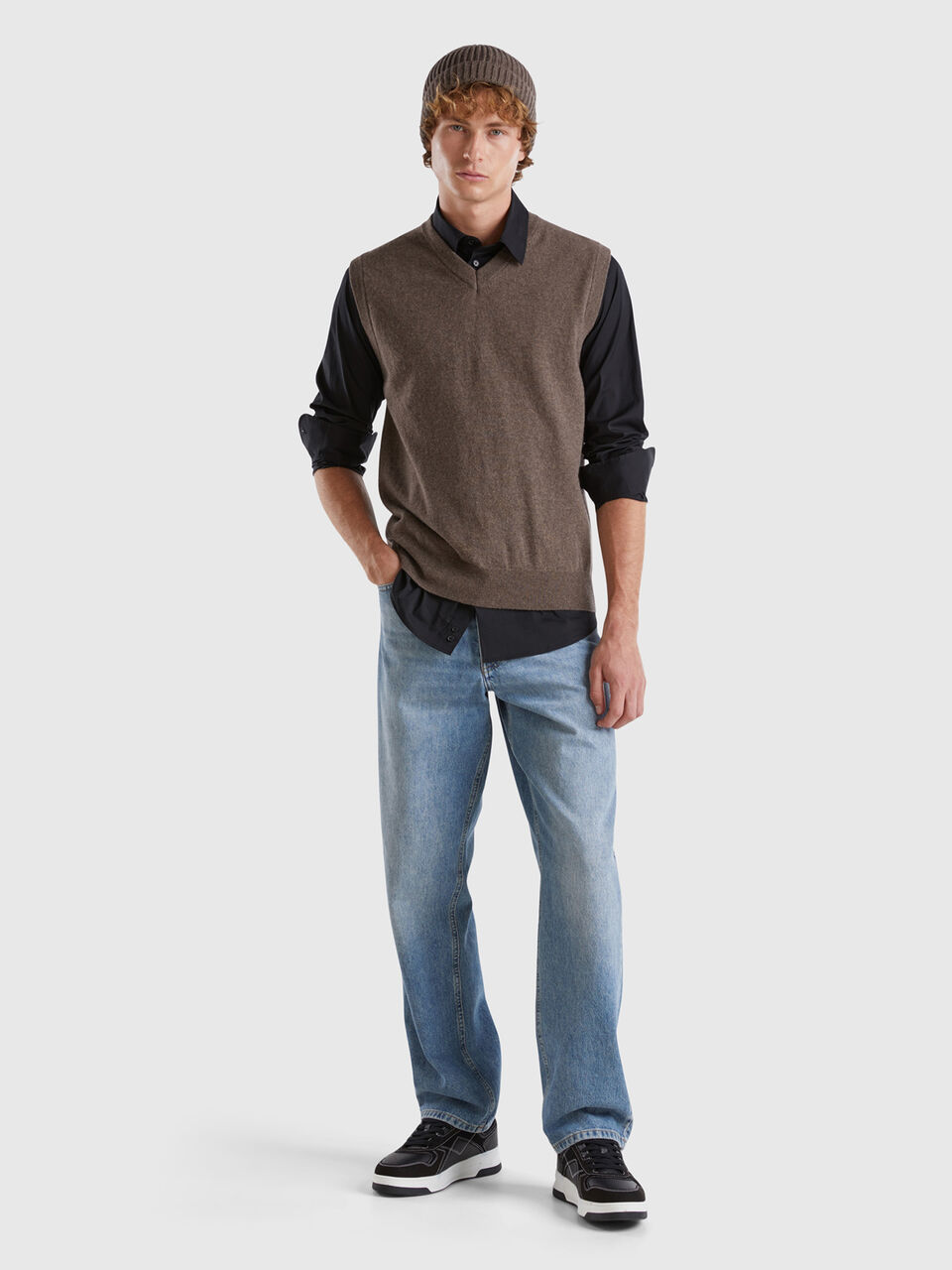 S/L V NECK SWEATER Men image number null