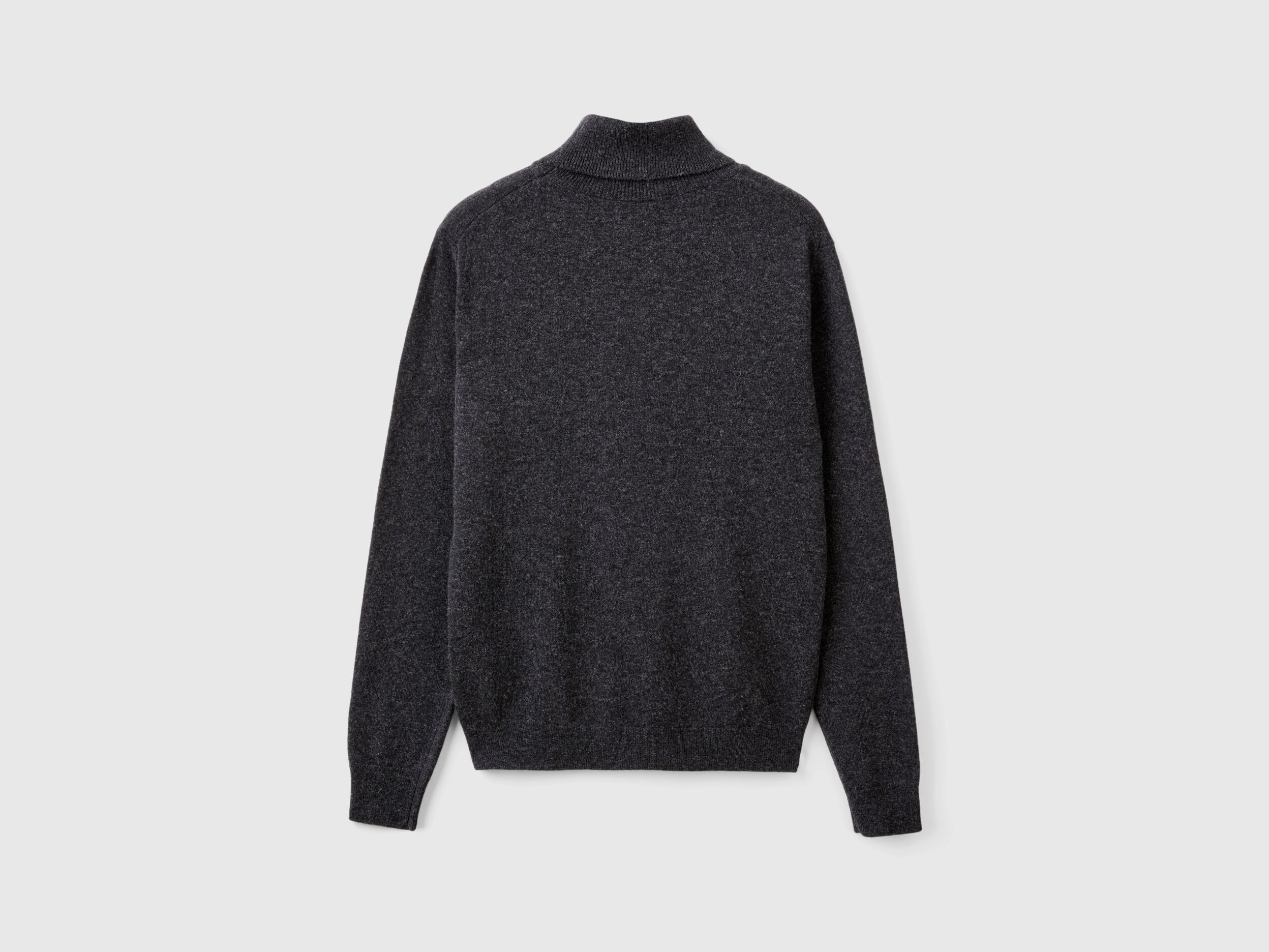 Gray turtleneck sweater top